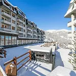 Wolf & Deer Ski-in Ski-out 250m - Happy شقة *