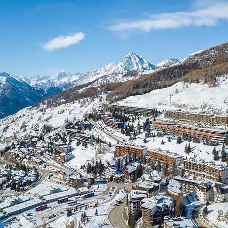 Wolf & Deer Ski-in Ski-out 250m - Happy *