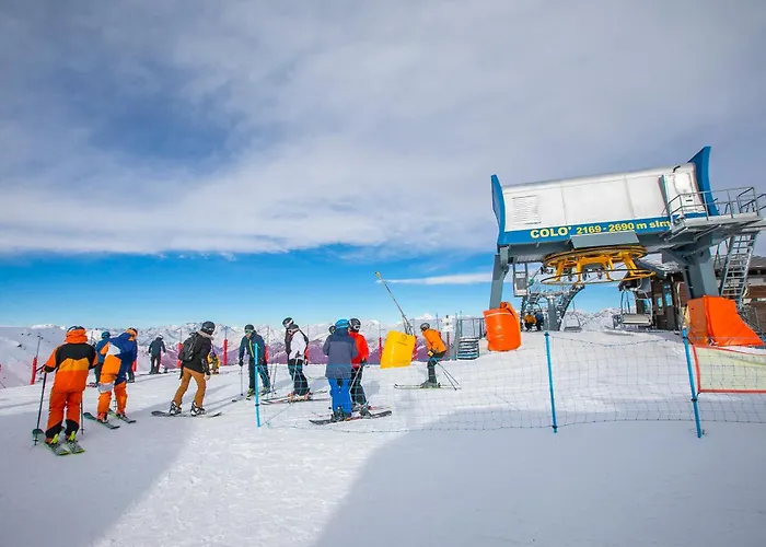 Wolf & Deer Ski-in Ski-out 250m - Happy 公寓 *